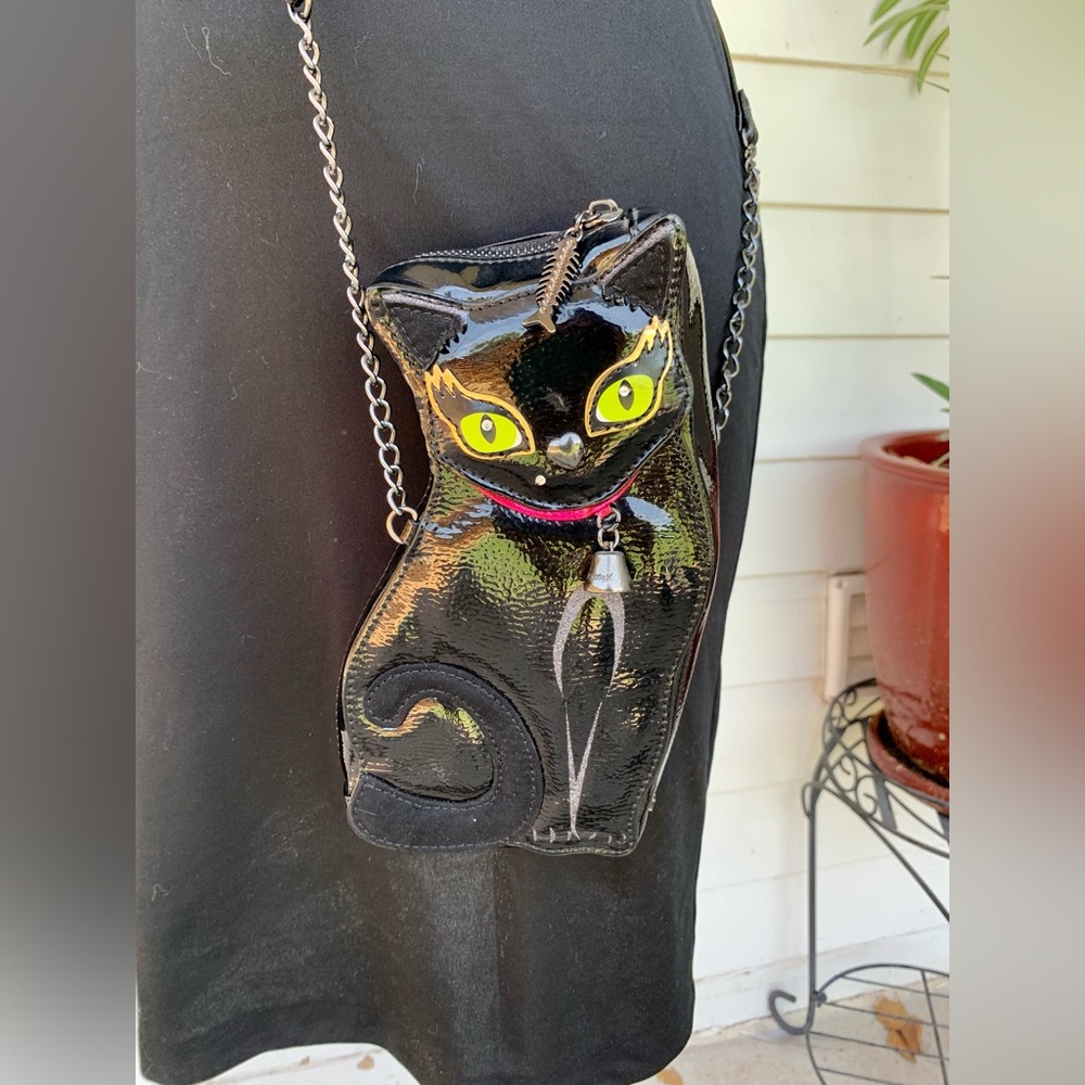 Betsey Johnson Black Patent Cat Crossbody Bag with Yellow Eyes and Pink Collar